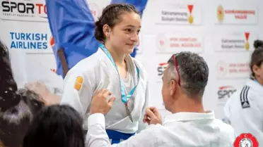 Düzceli Yaren Sala, Türkiye Yıldızlar Judo Şampiyonasında 63 kiloda şampiyon oldu