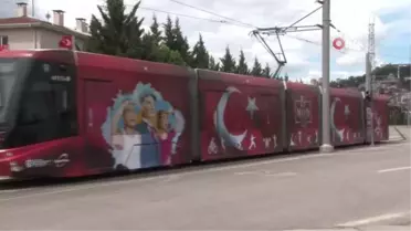 Bu tramvay ile 19 Mayıs coşkusu her yere taşındı: Atatürk'ün en sevdiği şarkılar tramvayda seslendirildi