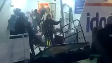 Feribotta can pazarı! Halat koptu, yolcular metrelerce yükselen dalgalar sonucu zor anlar yaşadı