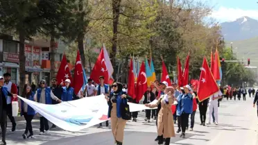 Tatvan'da 19 Mayıs Atatürk'ü Anma, Gençlik ve Spor Bayramı kutlaması