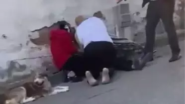 İKİ GRUP ARASINDAKİ SİLAHLI KAVGADA AYNI AİLEDEN 1 KİŞİ ÖLDÜ, 2 KİŞİ YARALANDI