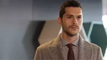 Ünlü oyuncu Alperen Duymaz'dan boşanma iddialarına fotoğraflı yalanlama