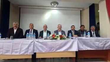 AK Parti milletvekilleri muhtarlarla buluştu
