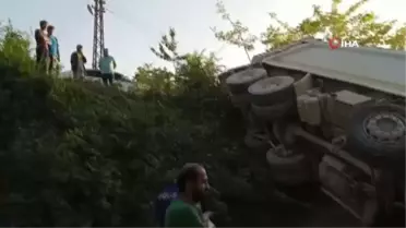 Ordu'da çakıl yüklü kamyon devrildi: 1 ölü, 1 yaralı