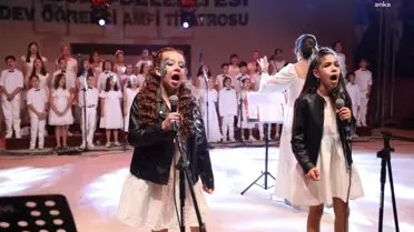 Akhisar Belediyesi Çocuk Korosu'ndan Etkileyici Konser