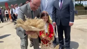 'Dünya Süt Günü' öğrencilerin süt içme yarışıyla kutlandı