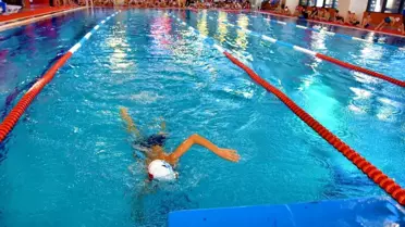 Aliağa Gençlik Merkezinde yaz dönemi yüzme kursları başlıyor