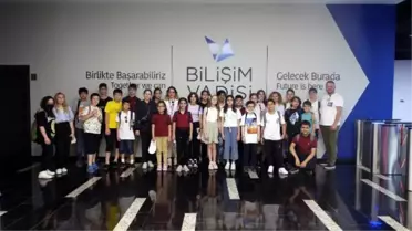 Bahçelievler'deki öğrenciler Bilişim Vadisi'ni ziyaret etti