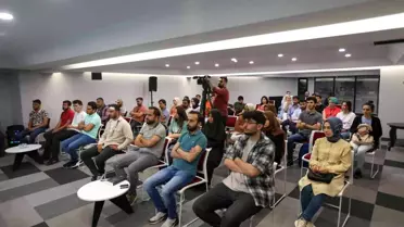 Talas Belediye Başkanı Yalçın, gençlerle yapay zekayı konuştu