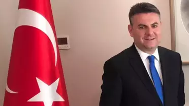 AK Partili Korkmaz Karaca'nın lüks araç içinde verdiği poz tepki çekince gönderi anında kaldırıldı