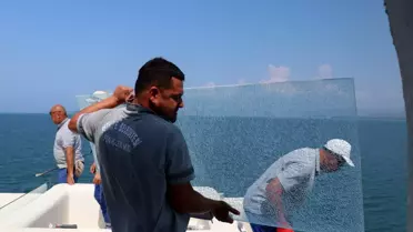 Fethiye'de Şövalye Adası'ndaki kaçak binanın yıkımına başlandı