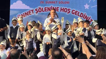 Beyoğlu'nda sünnet şöleni renkli görüntülere sahne oldu