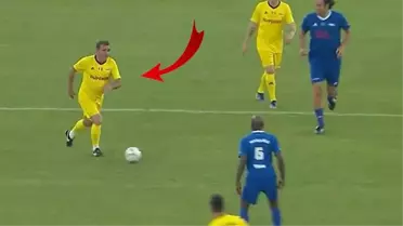 Form geçici klas kalıcı! 57 yaşındaki Hagi gösteri maçında eski günlerinden bir demet sundu