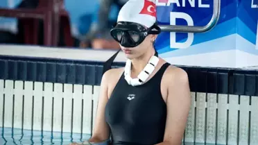 14 yaşındaki milli yüzücü gümüş ve bronz madalya alarak yurda döndü