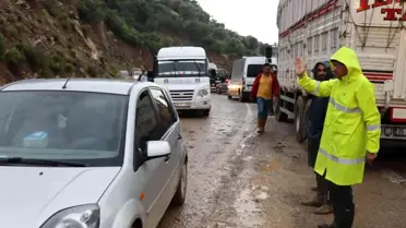 Nazilli'de sağanak yağış nedeniyle kapanan yollara anında müdahale