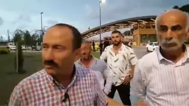 Taksicilerden Rize-Artvin Havaalanında Eylem: 'Sıkıntı Yok Ceza İse Ceza, Ne Gerekiyorsa O. Bu Saatten Sonra da Bizde de Geri Vites Yok'