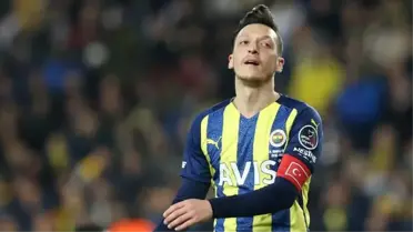 'Mesut Özil'in başka takımda oynayacağını sanmıyorum' diyen Erkut Söğüt, yıldız ismin gelecek planını açıkladı