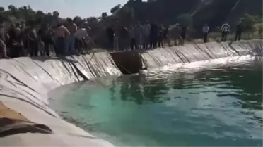 Gölete giren 2 genç boğuldu (2)