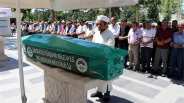 Son dakika haberi... Kızılırmak'ta ölü bulunan Murat, toprağa verildi