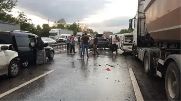 Sapanca'da 6 araç çarpıştı: 8 yaralı