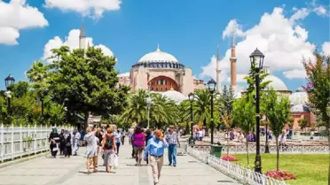 İlk 4 ayda İranlı turist sayısındaki artış yüzde 300'ü aştı