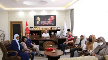 Başkan Altun, Çadlı öğrencileri makamında ağırladı