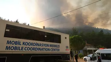 Son dakika haber | Marmaris'teki orman yangını nedeniyle yangın koordinasyon merkezi tahliye ediliyor