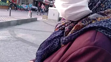 Üsküdar'da korkunç kaza! Minibüs durakta durmayınca yolun karşısına geçmeye çalışan yaşlı kadın, aracın altında kalarak yaşamını yitirdi