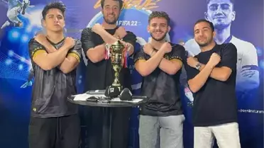 Merih Demiral'ın espor takımı Türkiye şampiyonu oldu