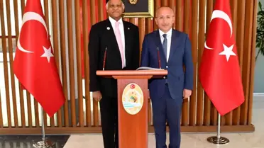 Vali Atik, Bangladeş Büyükelçisini ağırladı