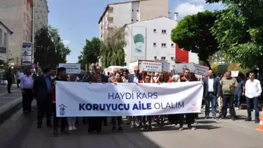 Kars'ta, 'Koruyucu Aile' farkındalık yürüyüşü