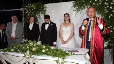 İYİ Parti Genel Başkanı Akşener, Çanakkale'de nikah şahidi oldu
