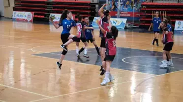 Alanya'da hentbol şampiyonası başladı