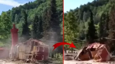 Kastamonu'da geçen yıl yaşanan sel felaketinde yıkılan cami, bir kez daha sel baskını yaşanması sebebiyle yıkıldı