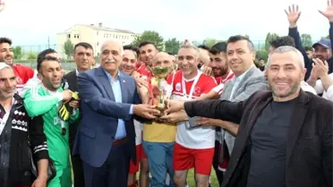 Çıldır Belediyesi futbol turnuvası şampiyonu Eşmepınar