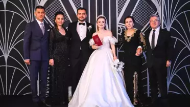 Siyasiler ve iş insanları bir araya getiren düğün
