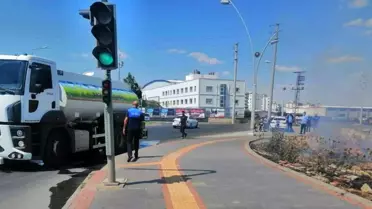 Son dakika haber: Bağlar Belediyesi ekiplerinden anız yangınına müdahale