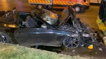 Son dakika haber! Otomobil, 2 araca ve İETT otobüsüne çarptı: 4 yaralı