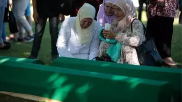 'Bosna Kasabı' Müebbet Aldı Ama Srebrenitsa'daki Gözyaşları Hala Taze