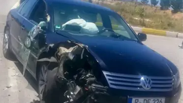 Otomobil traktöre çarptı, 5 kişi yaralandı