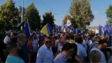 Bosna Hersek'te seçim yasasında değişiklik dayatılacağı iddiasına Boşnaklar tepkili