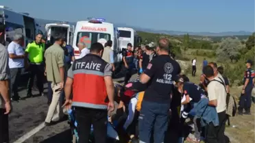 Kütahya'da işçileri taşıyan otobüs devrildi; 11 yaralı