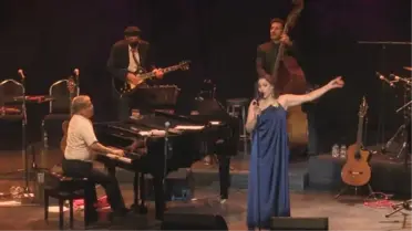 PİNK MARTİNİ İSTANBUL'DA KONSER VERDİ
