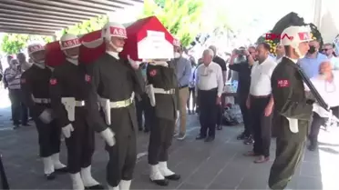 İBB BAŞKANI İMAMOĞLU, MURAT ONGUN'UN BABASININ CENAZESİNE KATILDI
