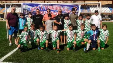 Muğlaspor'un minikleri yenilgisiz şampiyon oldu