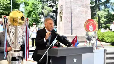 Ahmet Ağaoğlu: 'Trabzonspor'un tüm başarıların hepsinde alnı ak, başı dik oldu'
