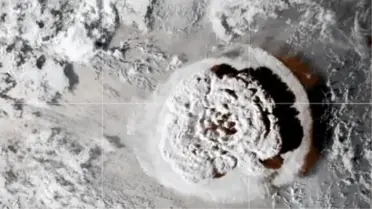 NASA: Tonga'daki yanardağ stratosfere eşi görülmemiş miktarda su buharı püskürttü