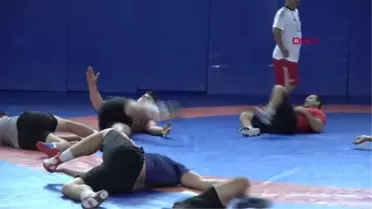 Eroğlu'ndan grekoromen sporculara övgü: Bu takımdan 4-5 Dünya şampiyonu çıksa şaşırmam!