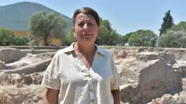 Ulucak Höyüğü'nde 7 bin 800 yıllık kadın figürlü heykel bulundu