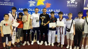 Zonguldak Taekwondo'da Türkiye şampiyonu oldu